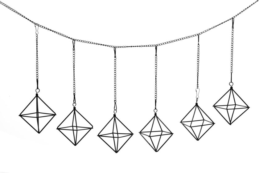 Small Air Plants Holders Black Hanging Airplants Hangers Iron Wire Airferns Display Frame Geometric Tillandsia Air Planter with Chains for Wall Mounted Decor 6pcs(No Plants)